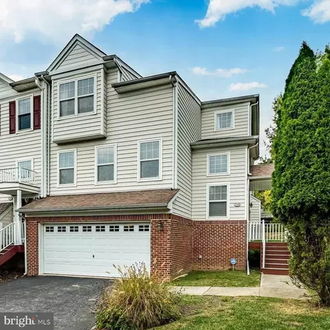 120 Elizabeth Ct, Malvern, PA 19355