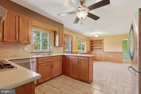 Kitchen - 49 E 7 Stars Rd, Phoenixville, PA 19460 photo 1 of 2
