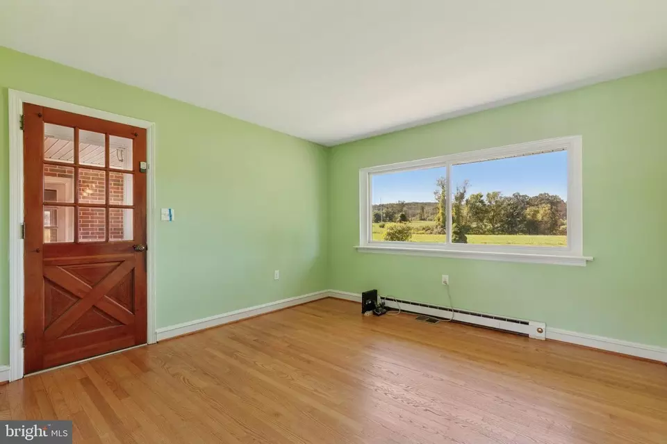 Living - 49 E 7 Stars Rd, Phoenixville, PA 19460 photo 3 of 3