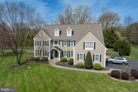 5 Rockford Crossing Dr, Kennett Square, PA 19348