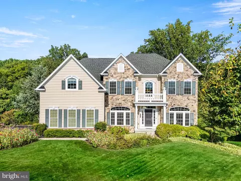 26 Inniscrone Dr, Avondale, PA 19311