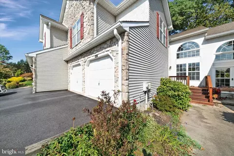 1015 Adams Way, West Chester, PA 19382