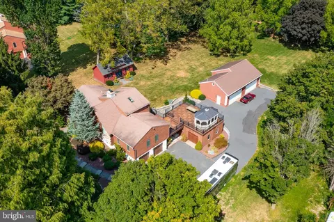 21 Sycamore Ln, Chester Springs, PA 19425