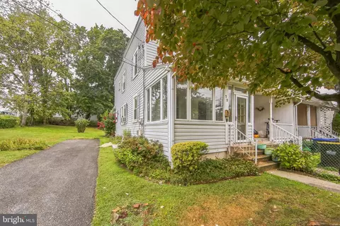 72 W Central Ave, Paoli, PA 19301