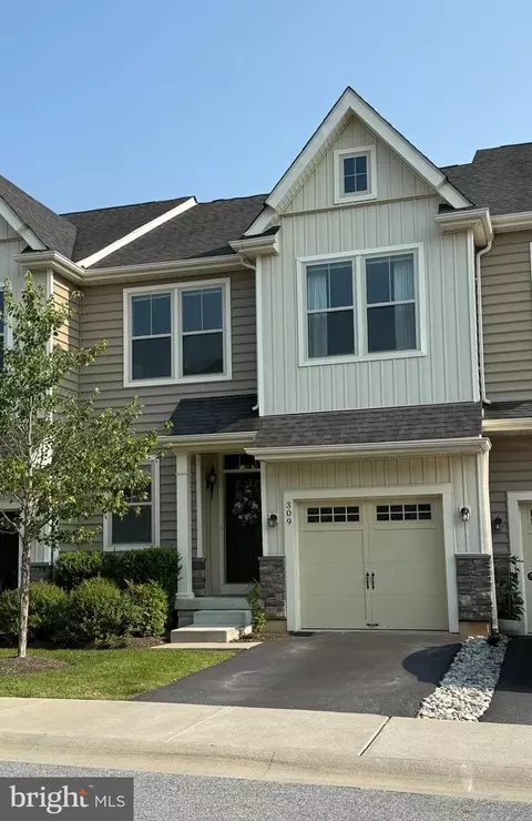 309 Redbud Ln, Kennett Square, PA 19348