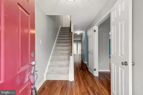 Entry Way - 11 Algonquin Ct, Chesterbrook, PA 19087 photo 1 of 5