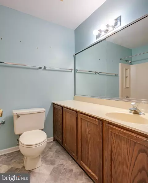 Bath - 11 Algonquin Ct, Chesterbrook, PA 19087 photo 5 of 5