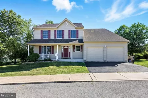 46 Oak St, Phoenixville, PA 19460