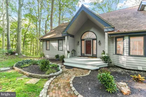2 Briarwood Ct, Landenberg, PA 19350