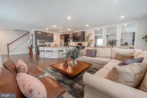 125 Livingston Ln, Exton, PA 19341
