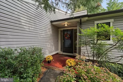 141 Chandler Dr, West Chester, PA 19380