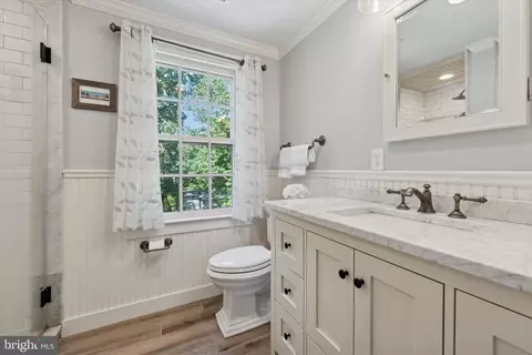 Bath - 349 Colket Ln, Wayne, PA 19087 photo 2 of 4