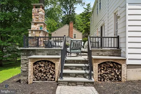 Exterior - 349 Colket Ln, Wayne, PA 19087 photo 4 of 13