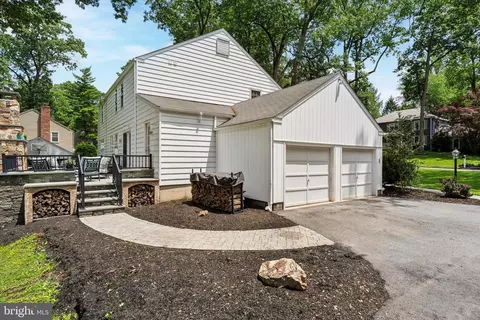 Exterior - 349 Colket Ln, Wayne, PA 19087 photo 8 of 13