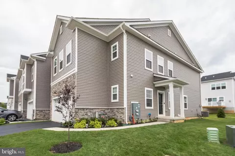 137 Livingston Ln, Exton, PA 19341