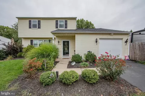 1375 Angela Dr, Phoenixville, PA 19460