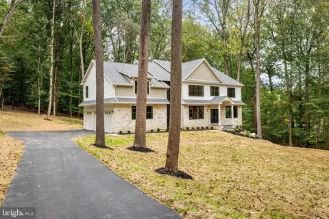 Exterior - 760 Old Eagle School Rd, Wayne, PA 19087 photo 5 of 7
