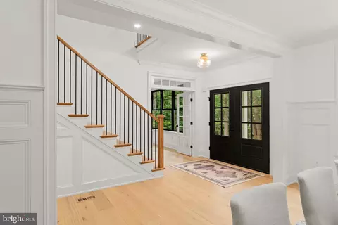 Entry Way - 760 Old Eagle School Rd, Wayne, PA 19087 photo 5 of 18