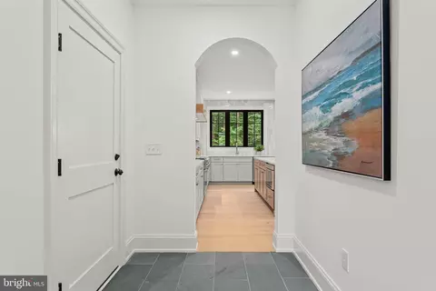 Entry Way - 760 Old Eagle School Rd, Wayne, PA 19087 photo 10 of 18