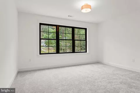 Bedroom - 760 Old Eagle School Rd, Wayne, PA 19087 photo 4 of 10