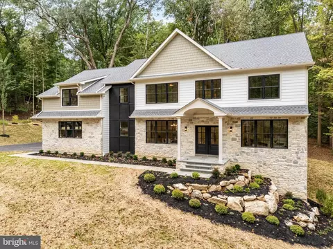 760 Old Eagle School Rd, Wayne, PA 19087
