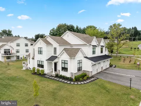 45 Sawmill Ct, West Chester, PA 19382