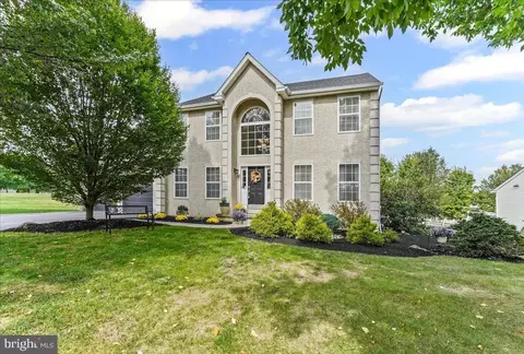 1154 Bateman Dr, Phoenixville, PA 19460