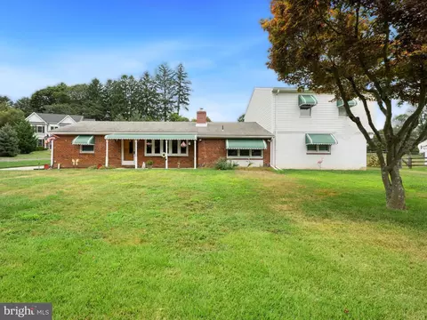 7 Garden Cir, West Chester, PA 19382
