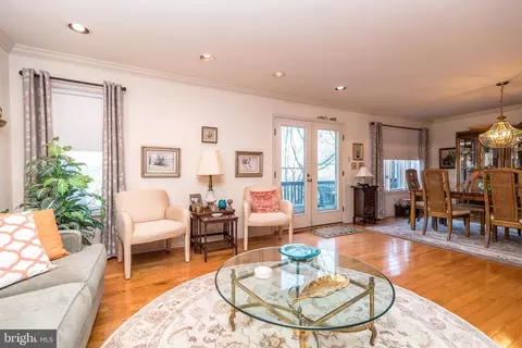 68 Amity Dr, Chesterbrook, PA 19087