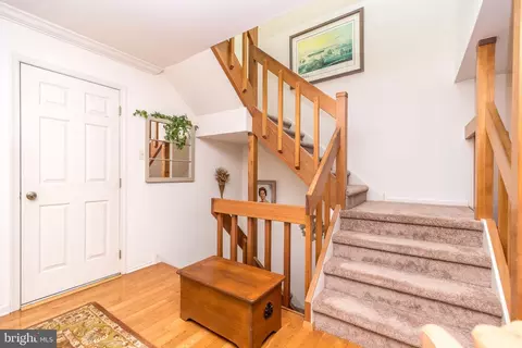 Entry Way - 68 Amity Dr, Chesterbrook, PA 19087 photo 11 of 14