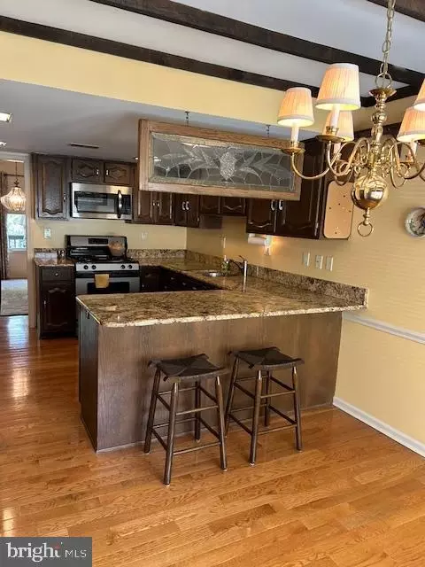Kitchen - 68 Amity Dr, Chesterbrook, PA 19087 photo 2 of 3
