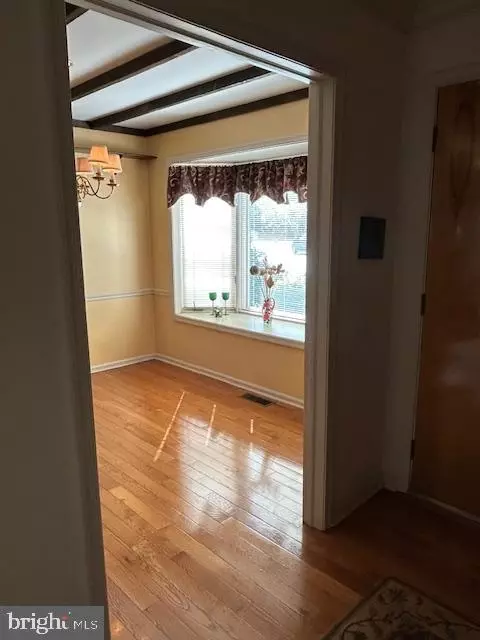 Entry Way - 68 Amity Dr, Chesterbrook, PA 19087 photo 3 of 14