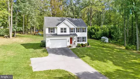 611 Grouse Rd, Malvern, PA 19355
