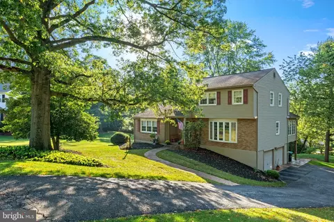 214 Louis Dr, Exton, PA 19341