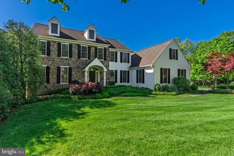 112 Crosspointe Dr, West Chester, PA 19380