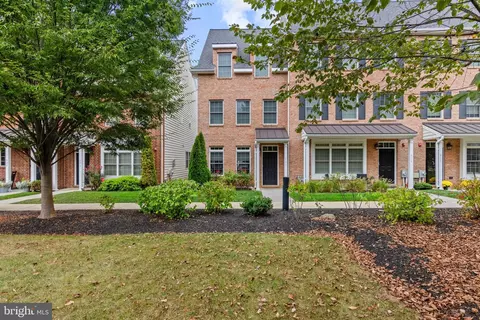 621 W Magnolia Ct, Kennett Square, PA 19348
