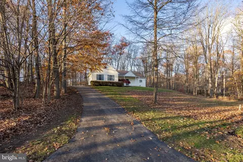 1425 Telegraph Rd, Honey Brook, PA 19344