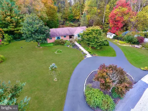 907 Mitchell Farm Ln, Kennett Square, PA 19348