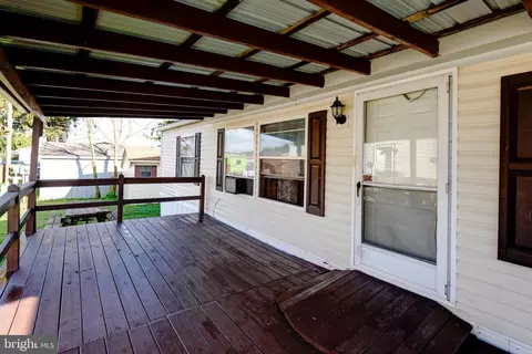 19 Becky Ln, Cochranville, PA 19330