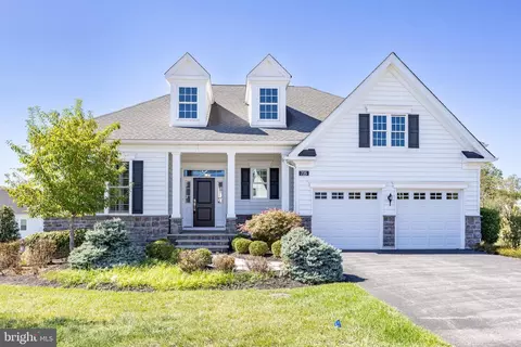 725 Reading Cir, Phoenixville, PA 19460