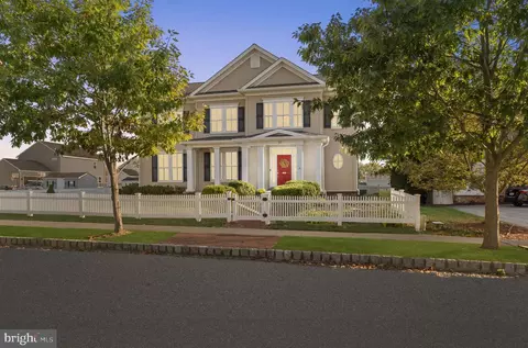 63 Pelham Dr, Coatesville, PA 19320