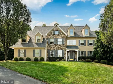37 Ruth Cir, Malvern, PA 19355