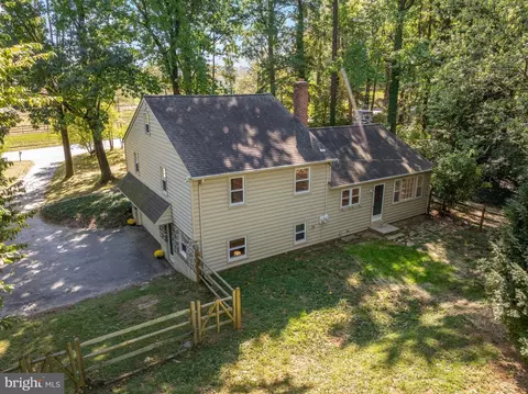 Exterior - 675 Walker Rd, Wayne, PA 19087 photo 8 of 12