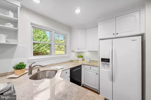 Kitchen - 675 Walker Rd, Wayne, PA 19087 photo 3 of 5