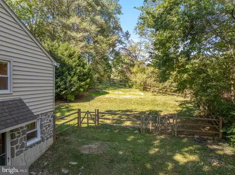 Exterior - 675 Walker Rd, Wayne, PA 19087 photo 10 of 12