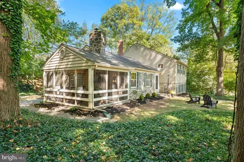 Exterior - 675 Walker Rd, Wayne, PA 19087 photo 2 of 12