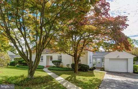 104 Giunta Ln, West Chester, PA 19382