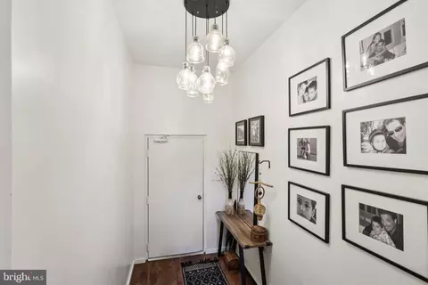 Entry Way - 6 Avignon, Devon, PA 19333 photo 6 of 7