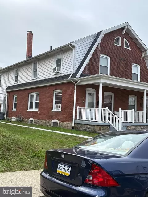 824 Stirling St, Coatesville, PA 19320