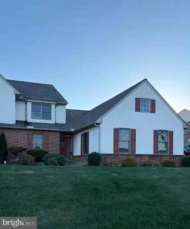 242 Steeplechase Dr, Elverson, PA 19520